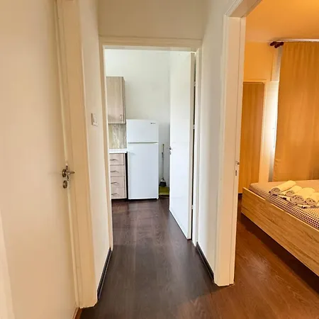 Sea Aparthotel 3*