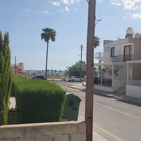 Sea Hotel apartamentowy Larnaca