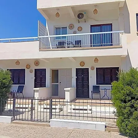 Sea Larnaka