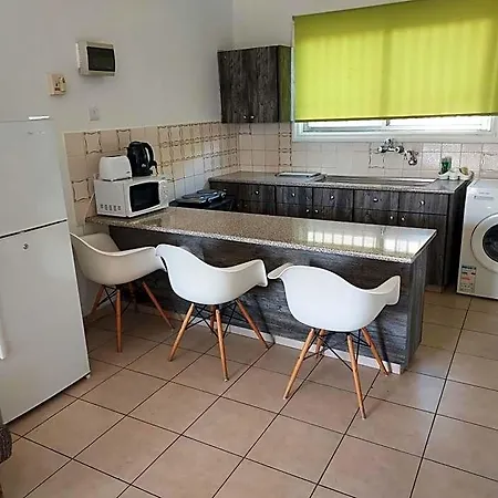 Sea Aparthotel Larnaka